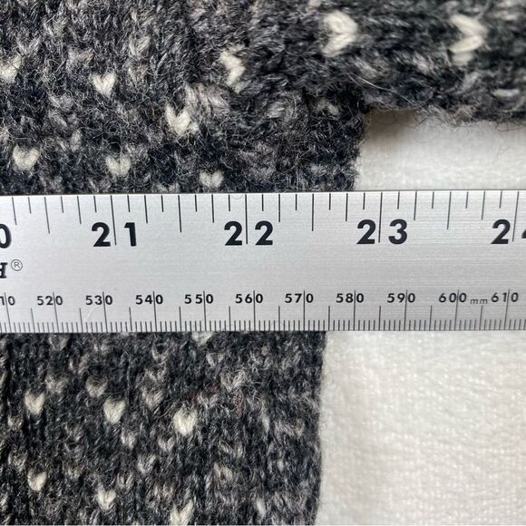 L. L. Bean Vintage Knit Gray/White Pattern Nordic Cardigan Sweater Size Large - Picture 9 of 11